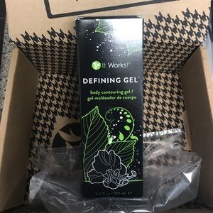 NIB It Works Defining Gel